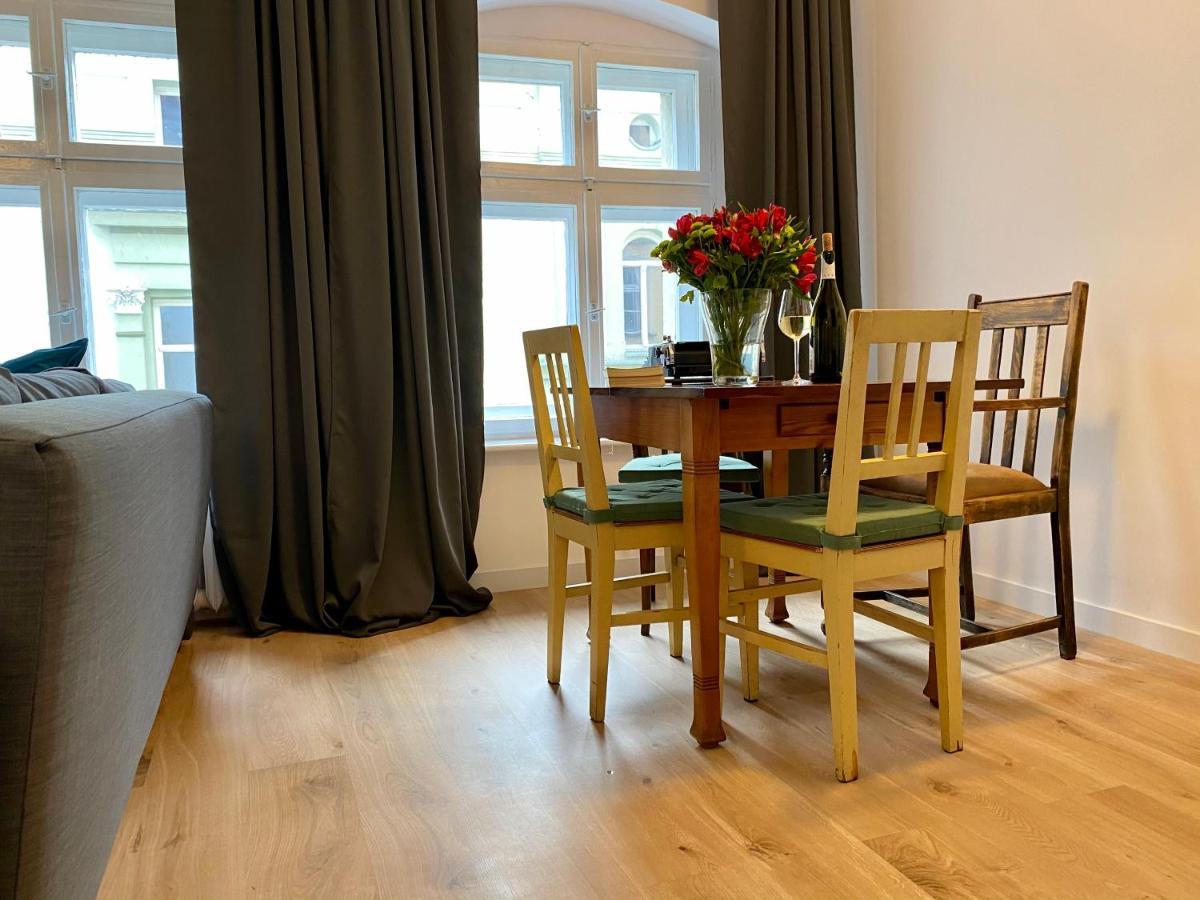Apartament Hrabala Jelenia Góra Eksteriør bilde