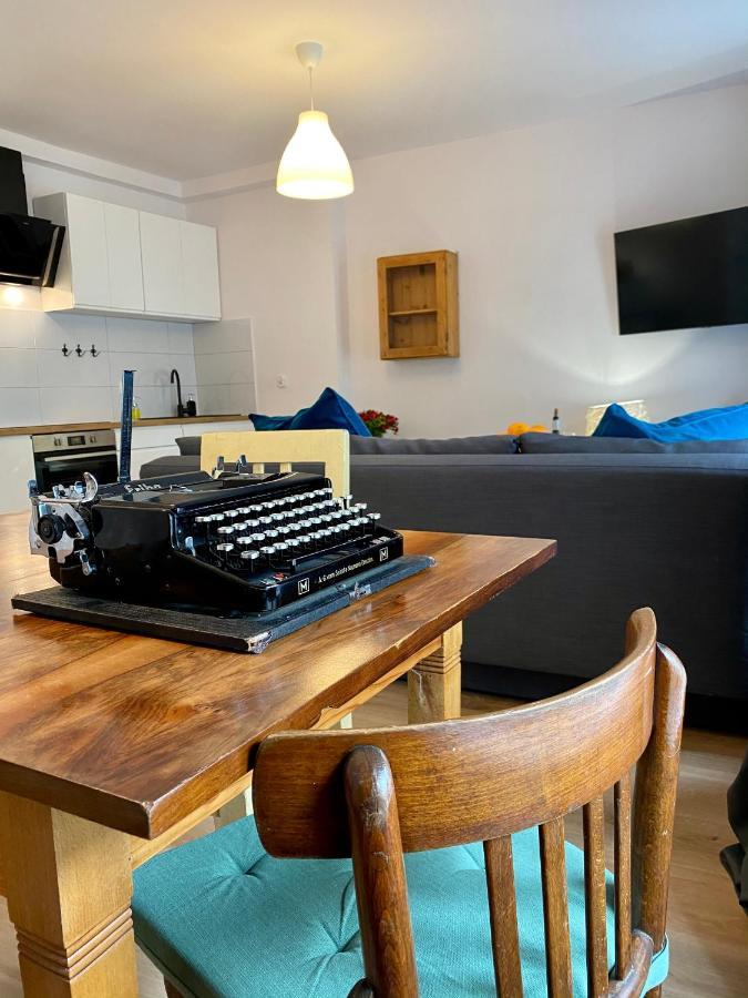 Apartament Hrabala Jelenia Góra Eksteriør bilde