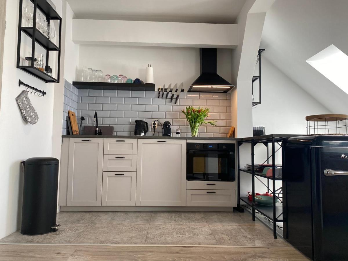 Apartament Hrabala Jelenia Góra Eksteriør bilde