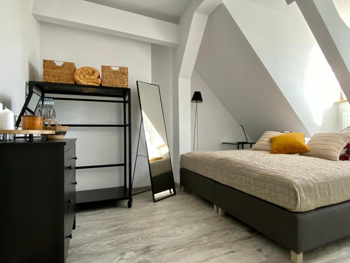 Apartament Hrabala Jelenia Góra Eksteriør bilde